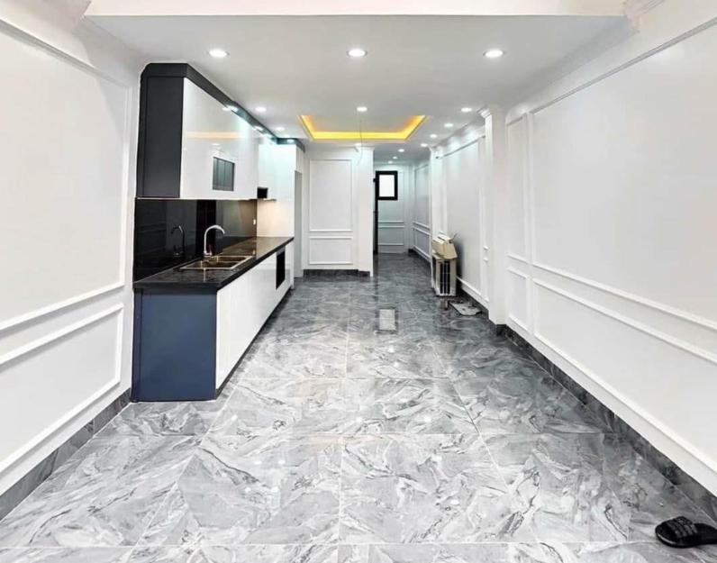 căn nhà được lắp đặt phào chỉ PU trắng